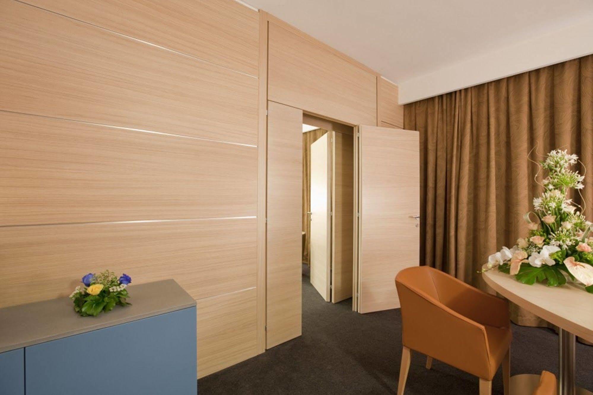 Centrum Palace Hotel & Resorts Campobasso Eksteriør billede
